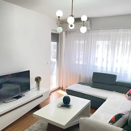 Tuse Lux شقة