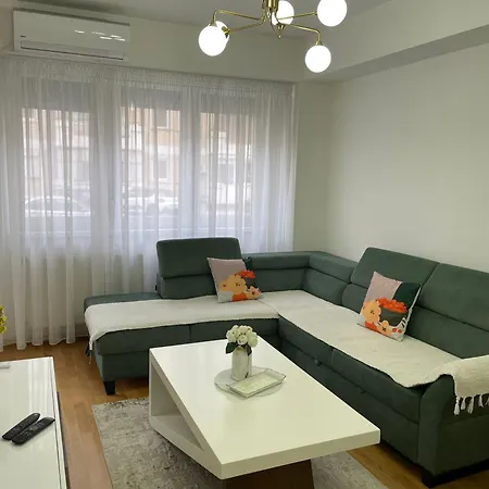 Tuse Lux شقة *