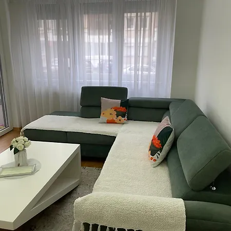 Tuse Lux * سكوبجي