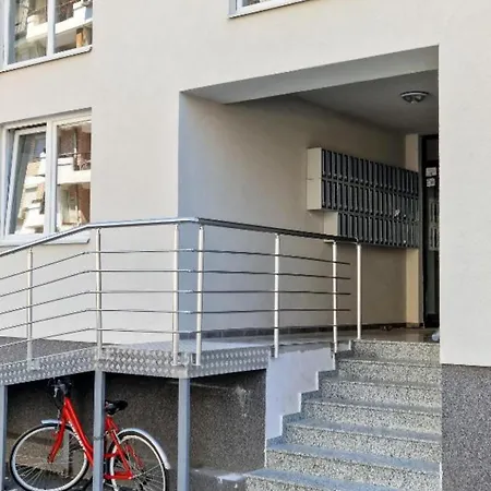Tuse Lux سكوبجي