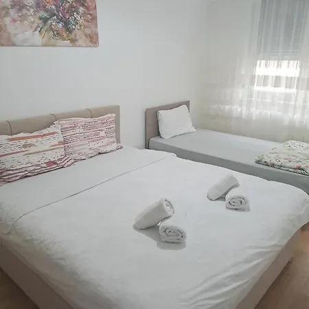 Tuse Lux شقة